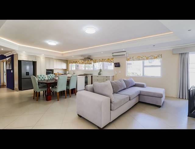 5 BEDROOM HOUSE FOR SALE IN BRYANSTON